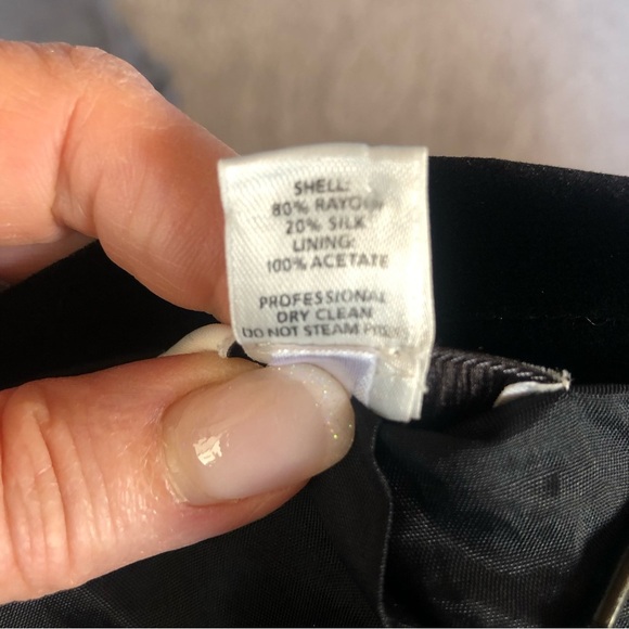 Ann Taylor Loft Black silk velvet semi crop jacket  3/4 sleeve  size 6 - Picture 9 of 10